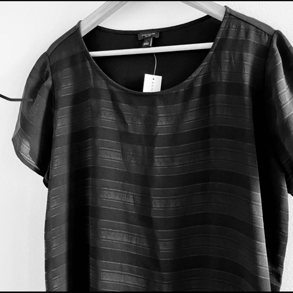 ⭐️4 for $30 🎉 Ann Taylor Factory striped scoop neck blouse in black small s/s - Picture 2 of 4